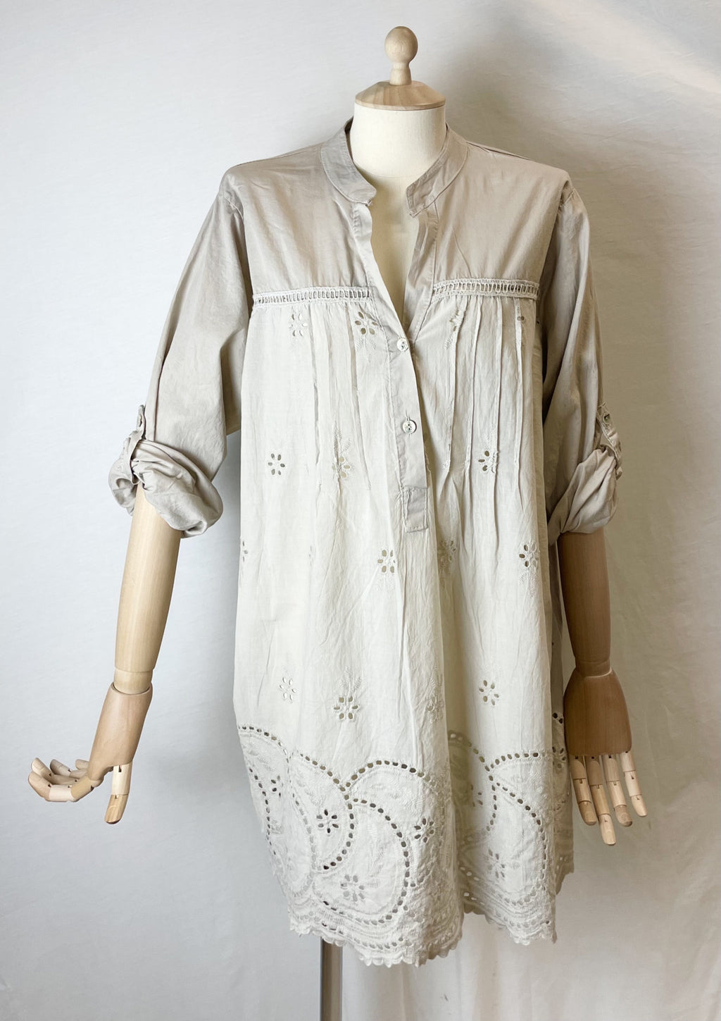 Poplin skjorte med broderi - Beige